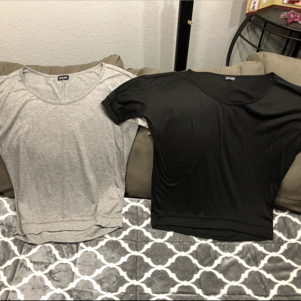 Lot of 2 tops Alloy size small like new
